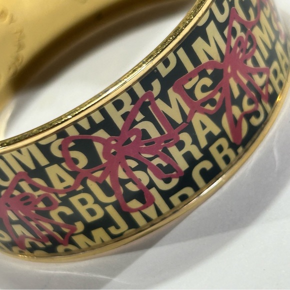 MARC JACOBS Monogrammed Bangle Bracelet (Small Hands). Excellent. - Picture 5 of 7